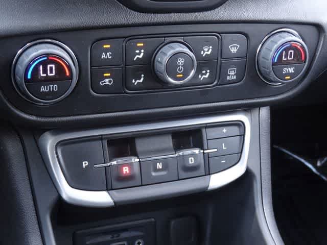 Used 2024 GMC Terrain SLT AWD/4WD image 31