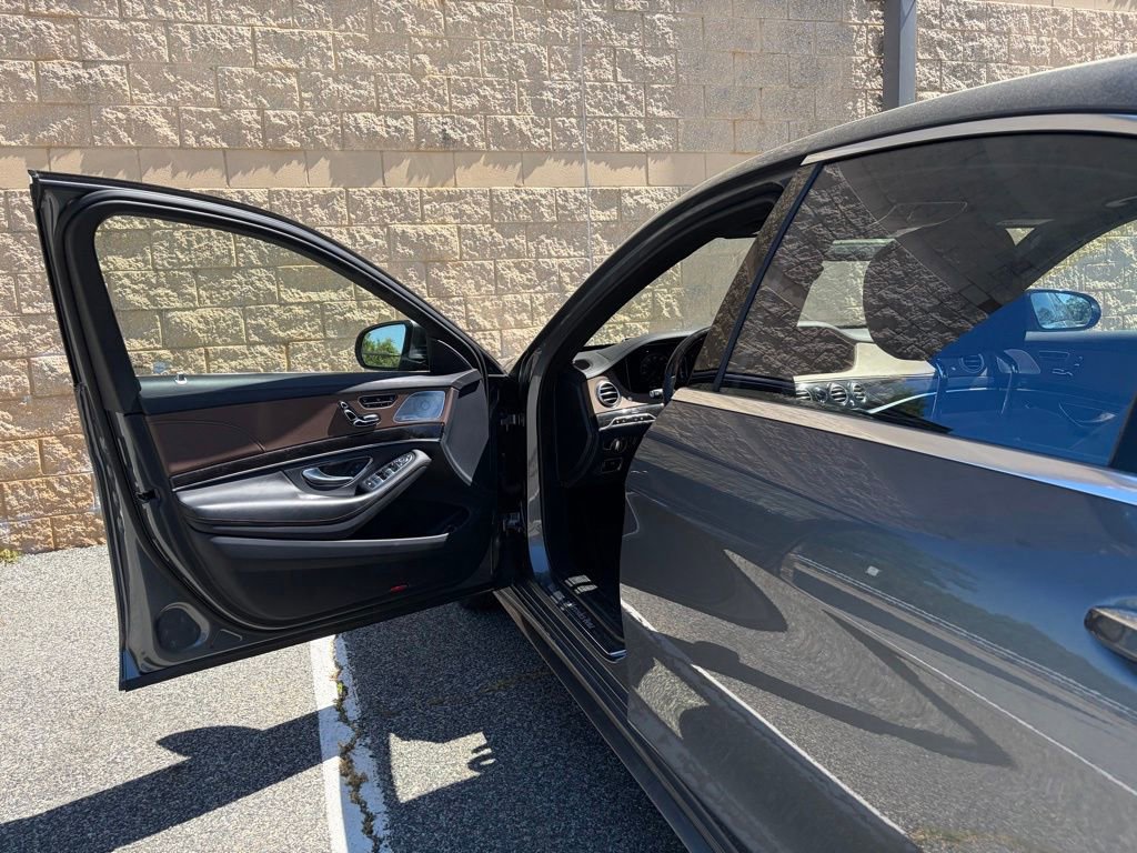 Used 2019 Mercedes-Benz S 560 4MATIC Sedan image 10