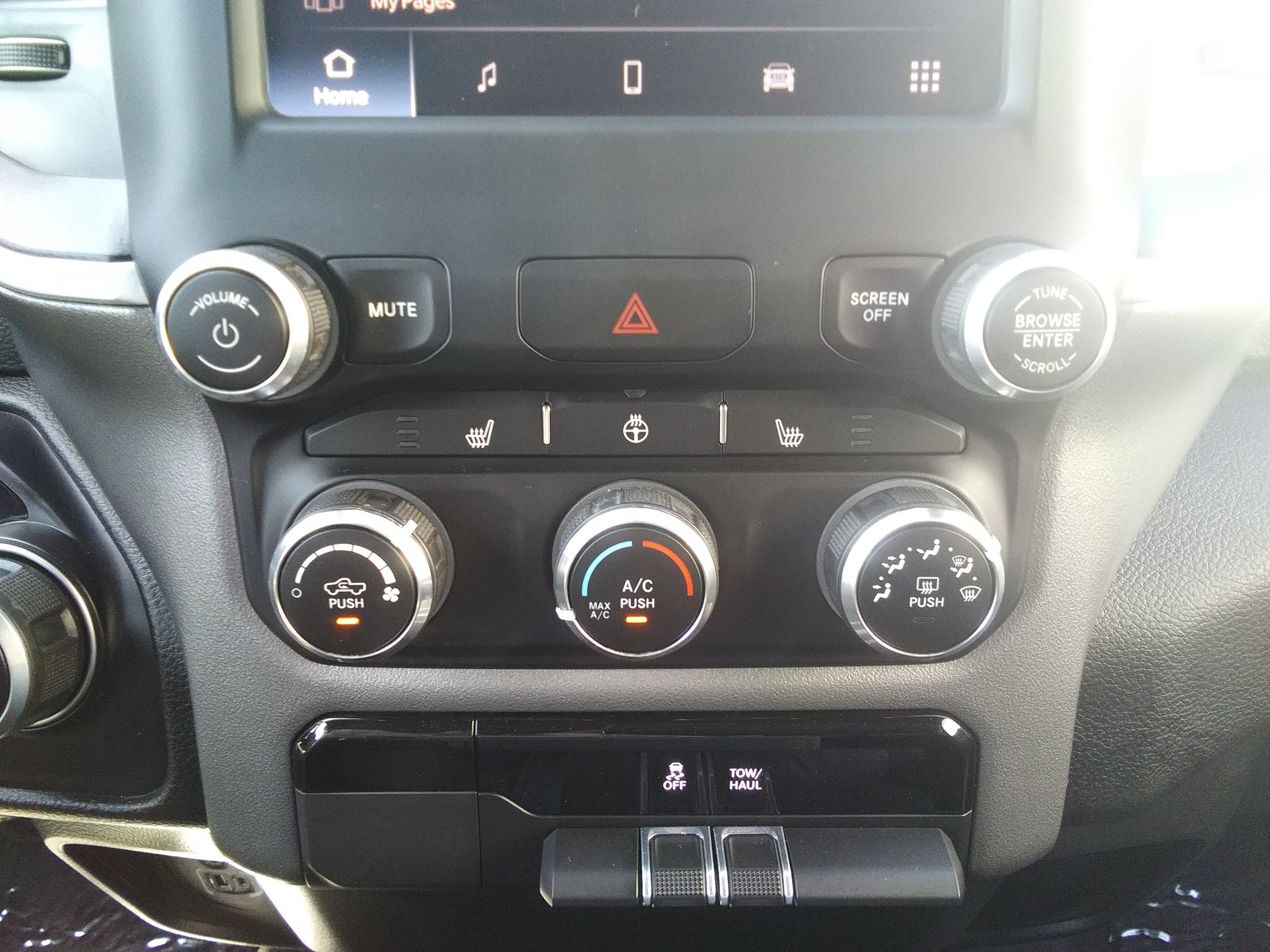 Used 2023 RAM 1500 Big Horn AWD/4WD image 19