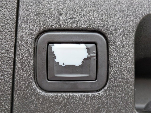 Used 2021 Cadillac XT4 Premium Luxury w/ Driver Awareness Package image 13