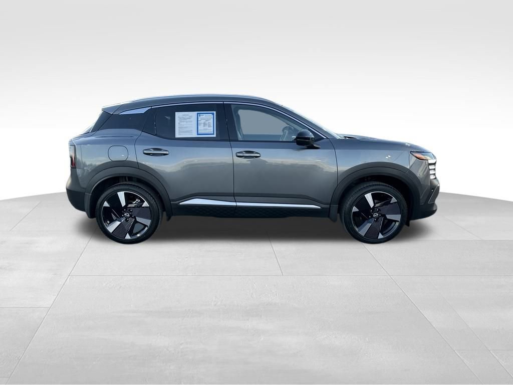 Used 2026 Nissan Kicks SR w/ Cold Weather Package image 8