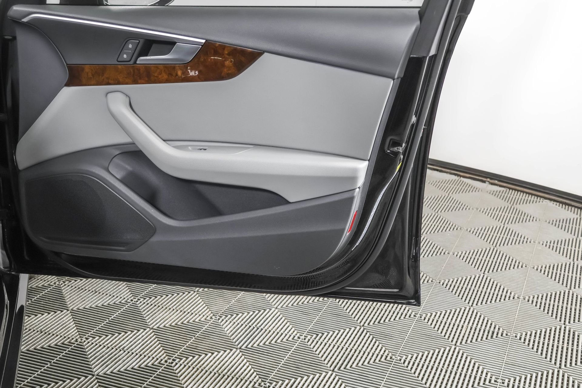 Used 2019 Audi A4 2.0T Premium w/ Convenience Package image 50