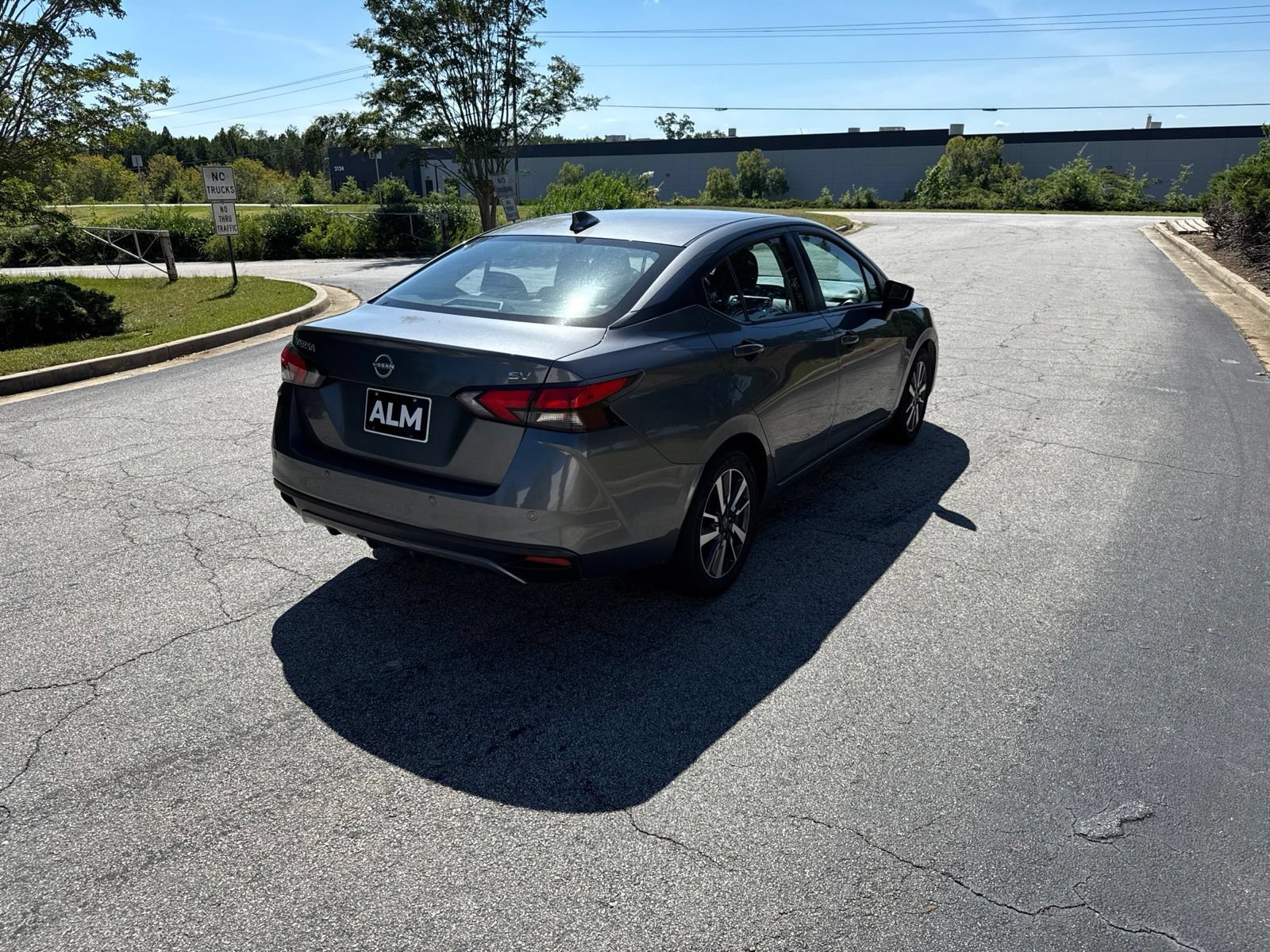 Used 2024 Nissan Versa SV FWD image 4