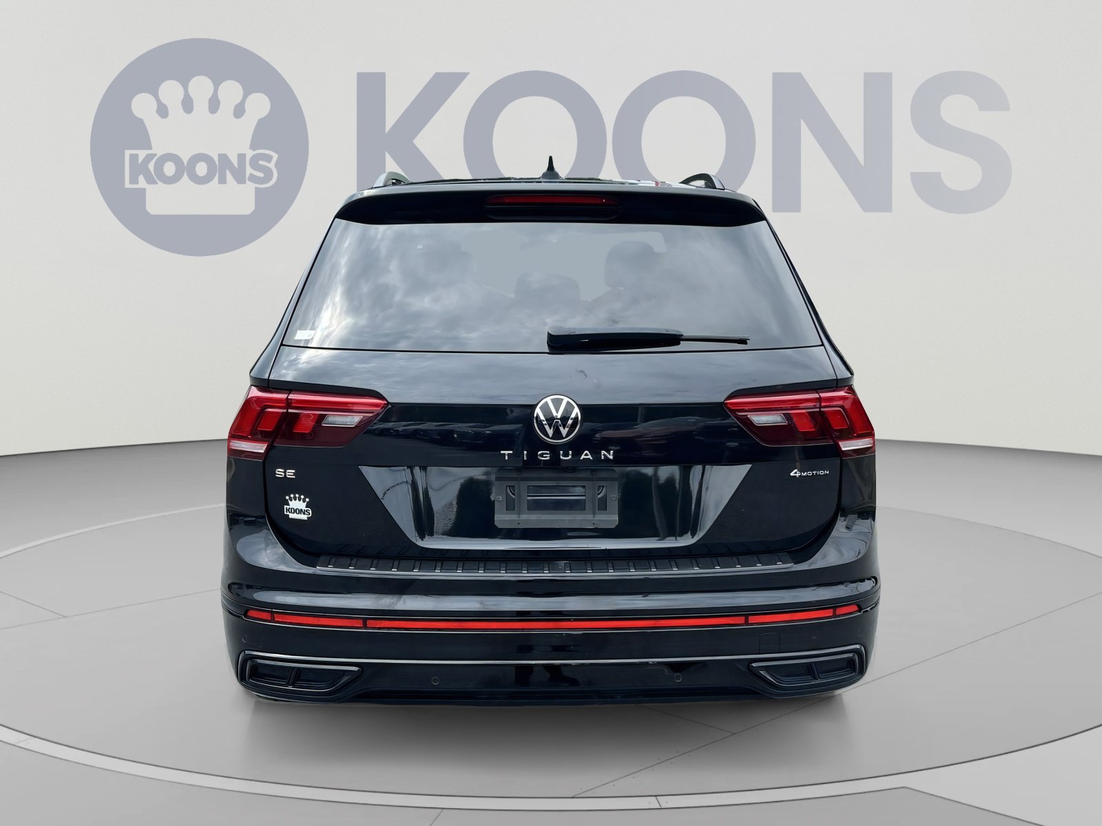 Used 2023 Volkswagen Tiguan SE R-Line AWD/4WD image 5