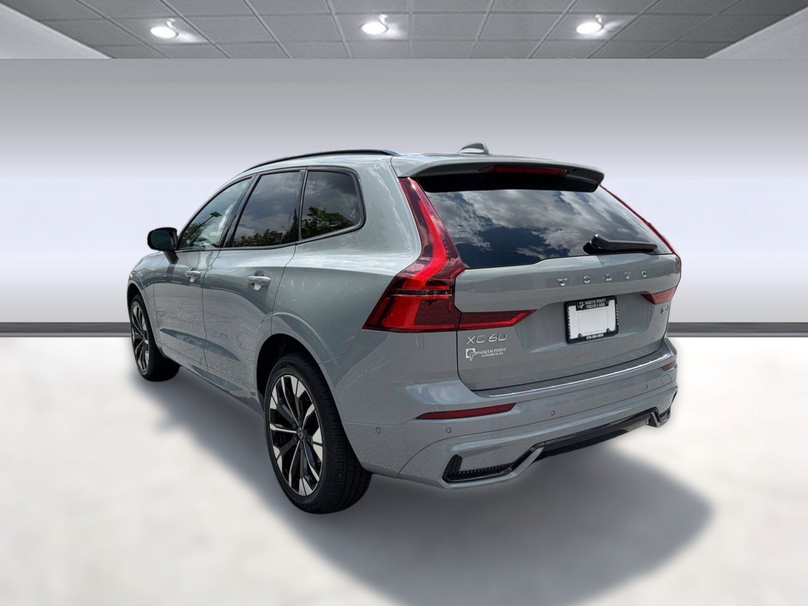 New 2026 Volvo XC60 B5 Ultra w/ Climate Package AWD/4WD image 3