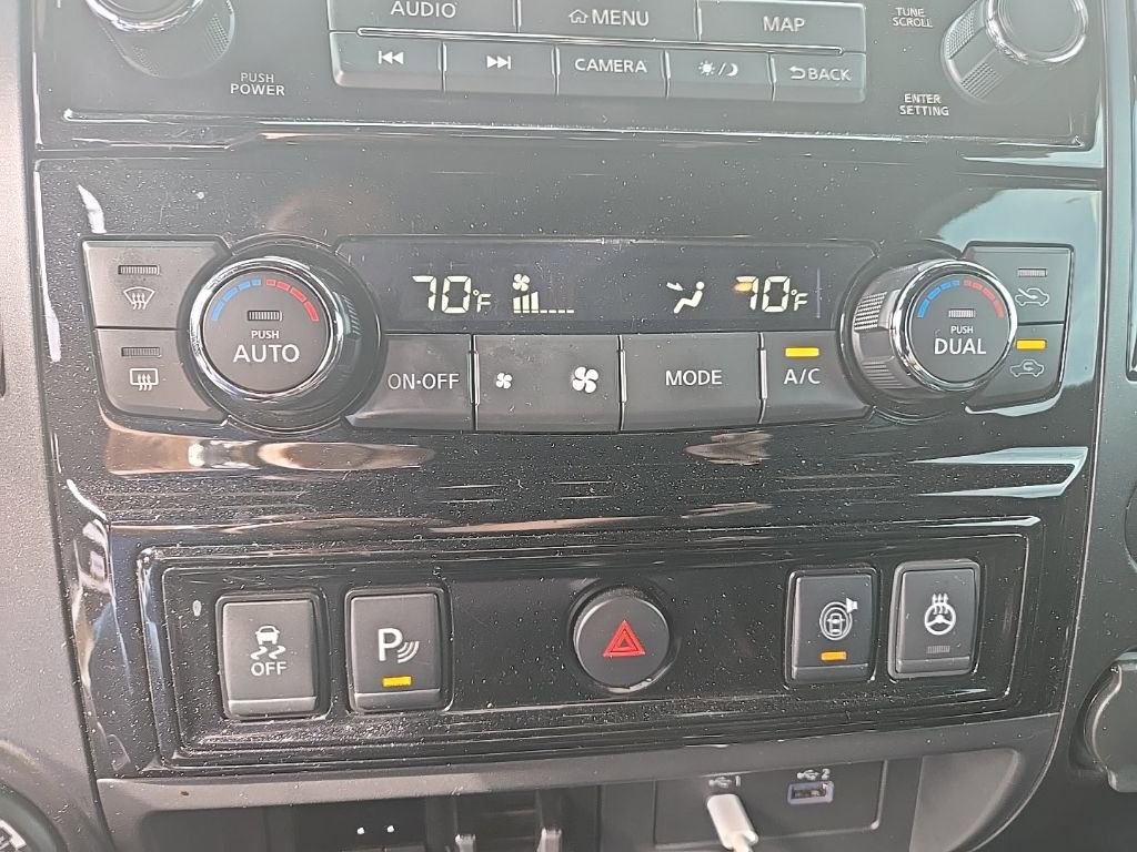Used 2021 Nissan Titan PRO-4X w/ Pro-4x Convenience Package image 10