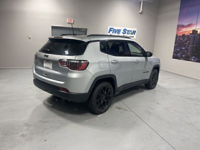 New 2026 Jeep Compass Latitude AWD/4WD image 5