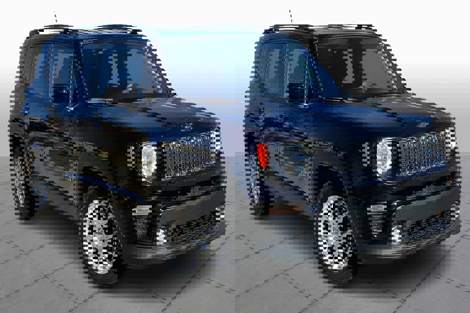 Used 2020 Jeep Renegade Latitude image 3