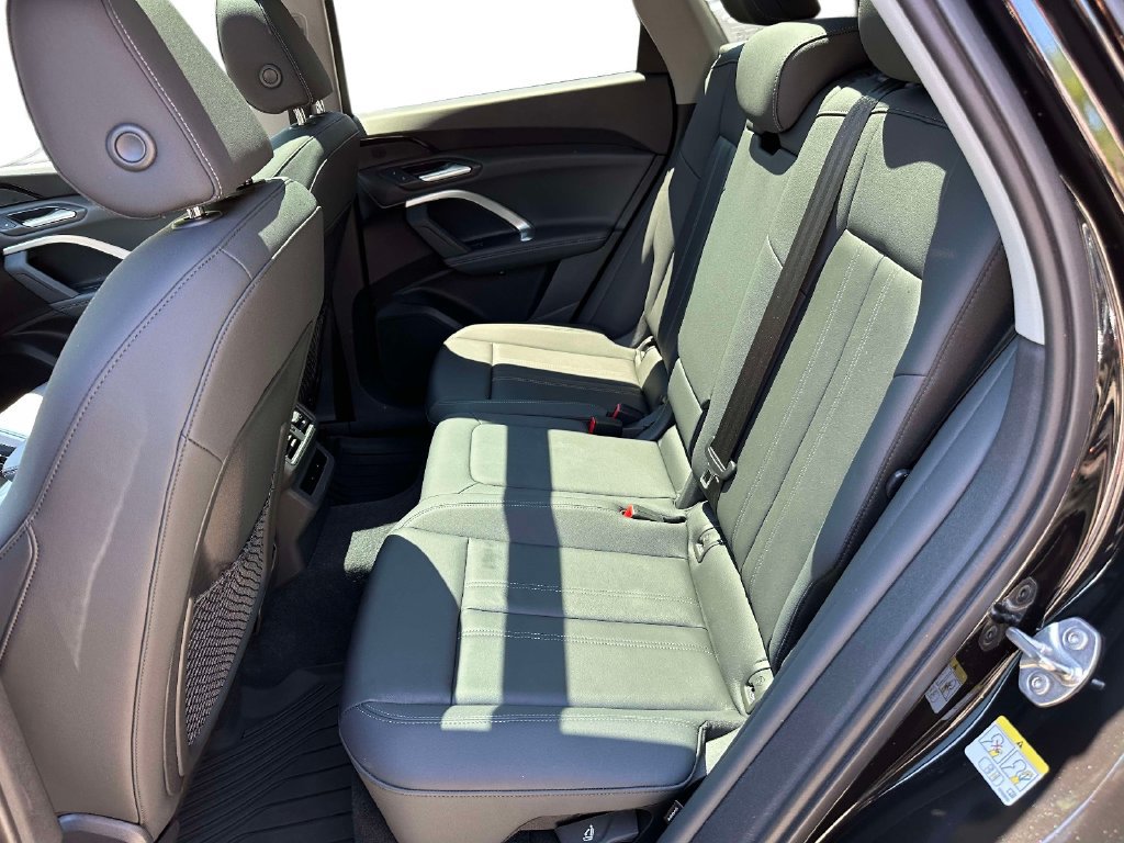 Used 2025 Audi Q5 Premium w/ Convenience Package AWD/4WD image 18