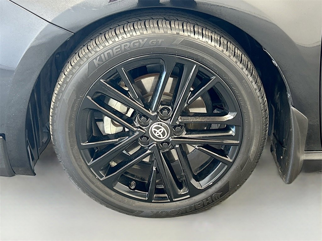 Used 2025 Toyota Camry SE w/ Convenience Package image 27