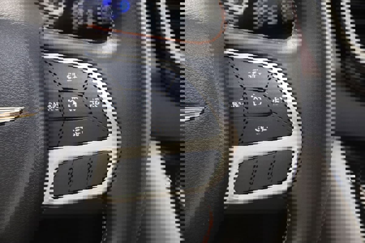 Used 2017 Chrysler Pacifica Touring-L image 34