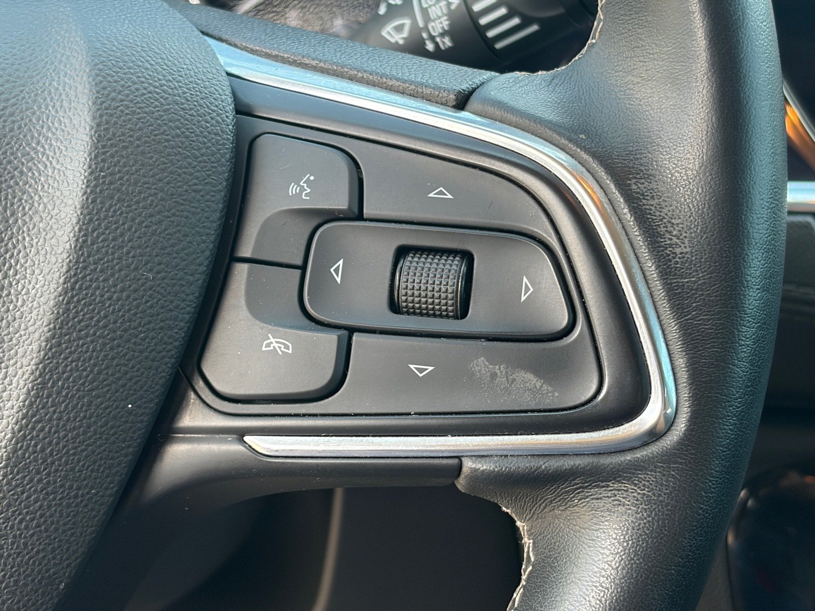 Certified 2023 Buick Encore GX Select w/ Sport Touring Package FWD image 22