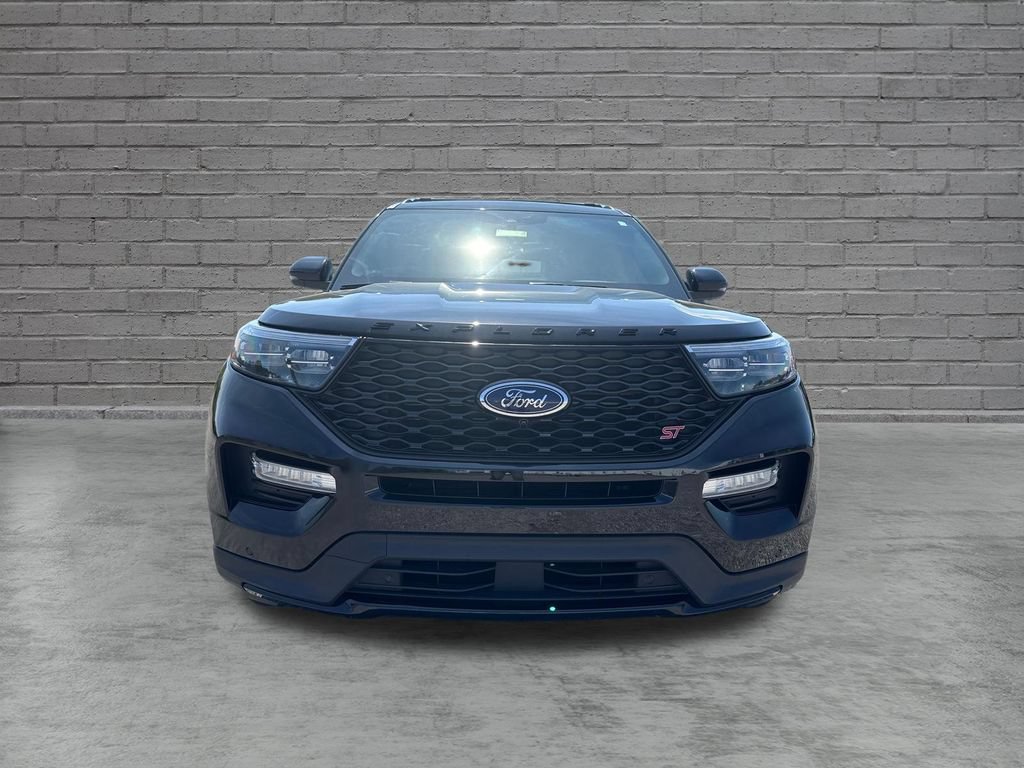 Used 2022 Ford Explorer ST w/ Equipment Group 401A AWD/4WD image 2