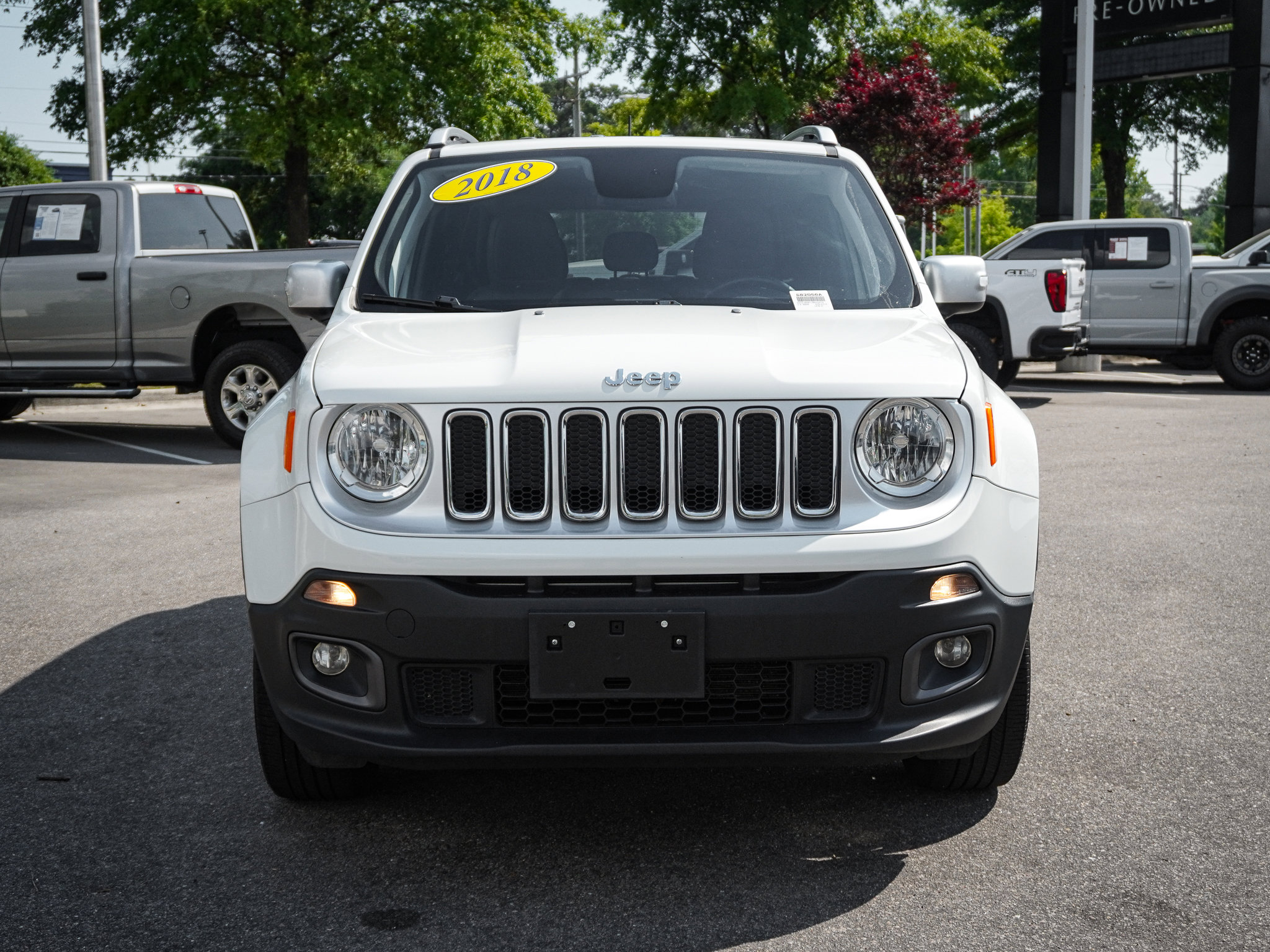 Used 2018 Jeep Renegade Limited w/ UConnect 8.4 Nav Group AWD/4WD image 3