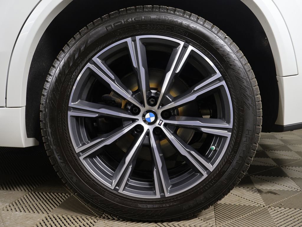 Used 2022 BMW X5 xDrive40i w/ M Sport Package image 25