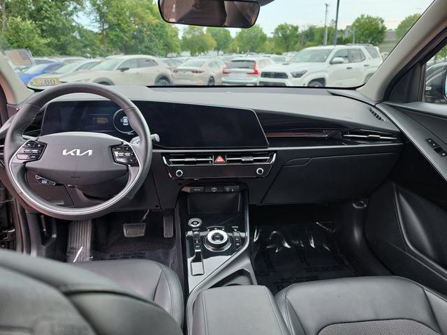 Used 2024 Kia Niro Wind w/ Wind Preserve Package FWD image 12