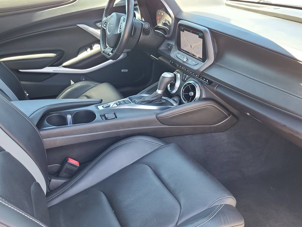 Used 2016 Chevrolet Camaro LT RWD image 21