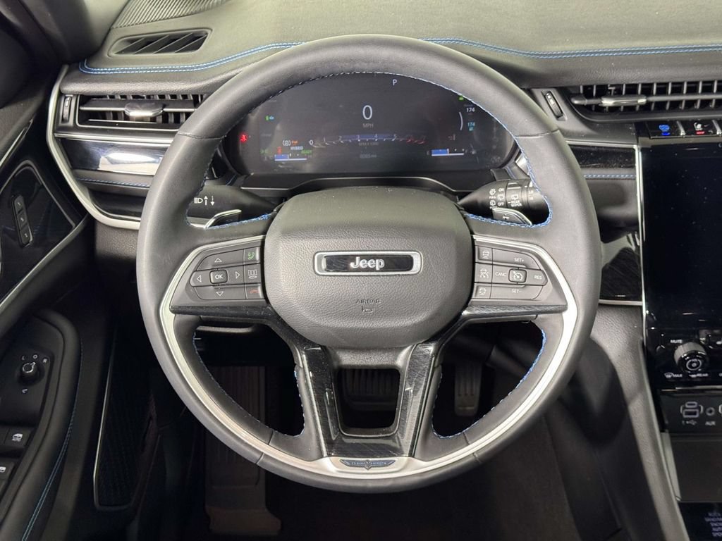 Used 2024 Jeep Grand Cherokee Trailhawk w/ Luxury Tech Group III AWD/4WD image 20