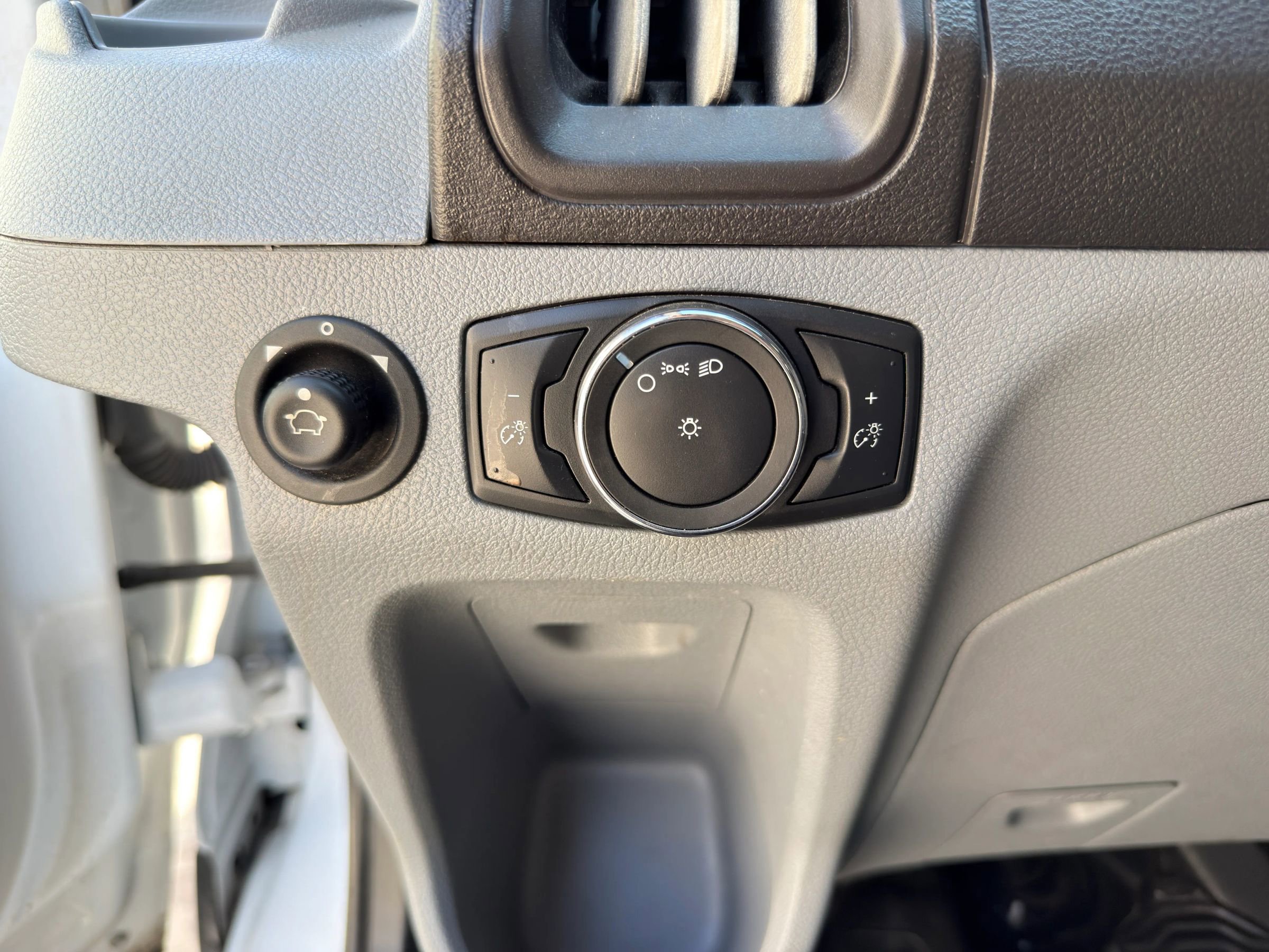 Used 2019 Ford Transit 350 XL RWD image 22