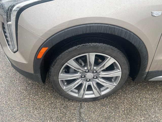 Certified 2023 Cadillac XT4 Premium Luxury image 9
