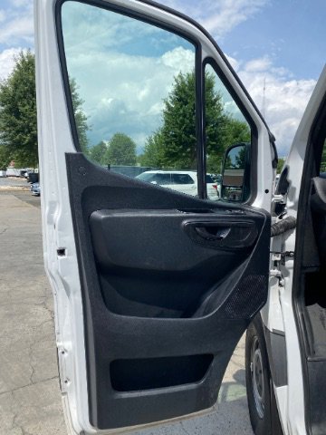 Used 2019 Mercedes-Benz Sprinter 2500 image 17
