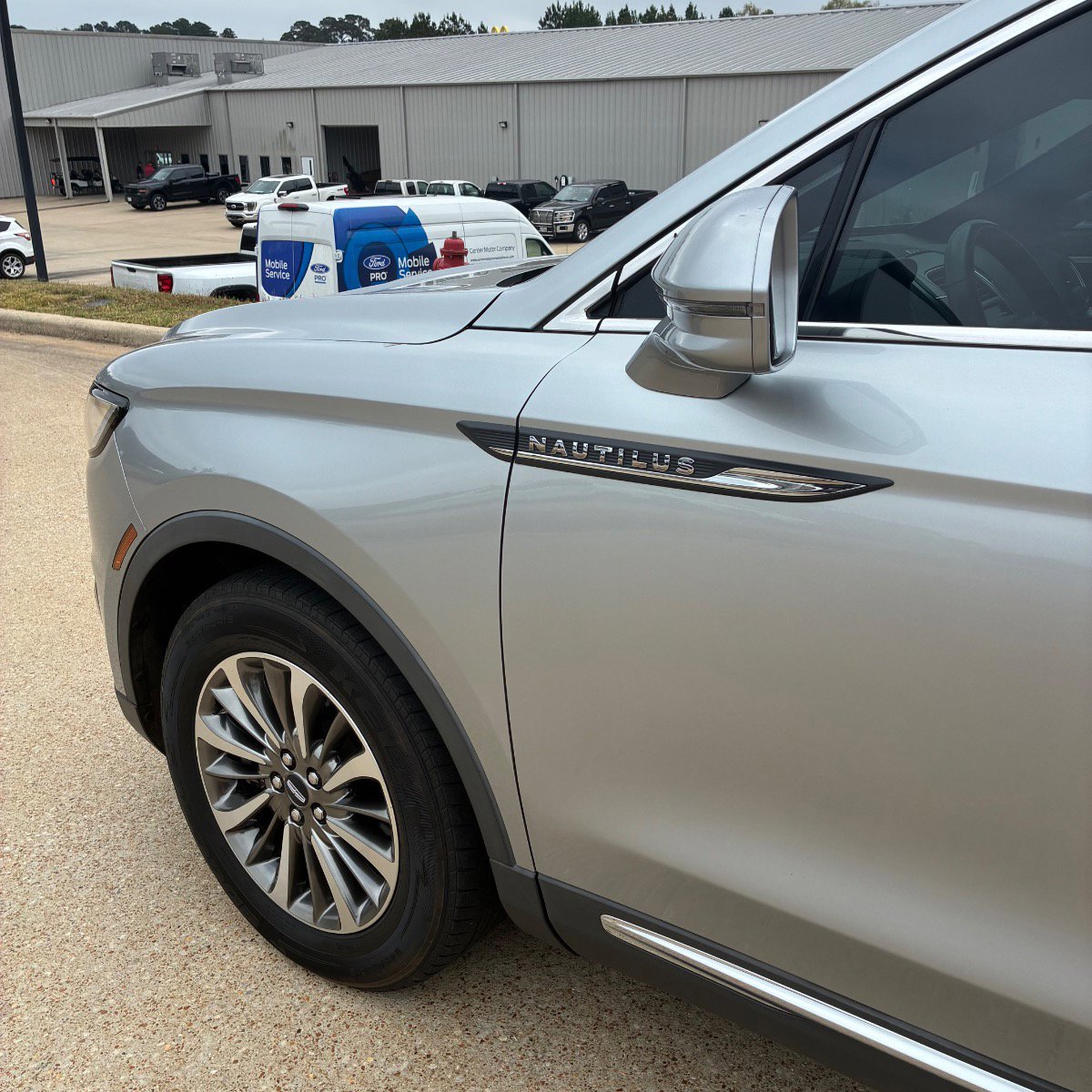 Used 2020 Lincoln Nautilus FWD w/ Equipment Group 101A image 10