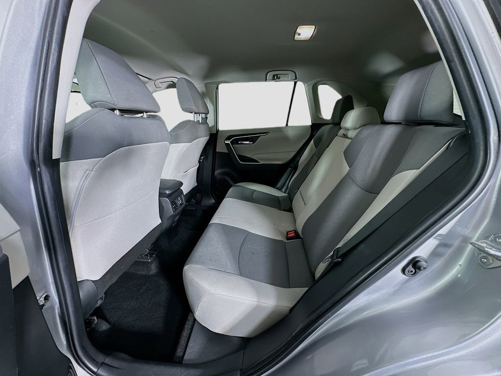 Used 2022 Toyota RAV4 XLE image 22