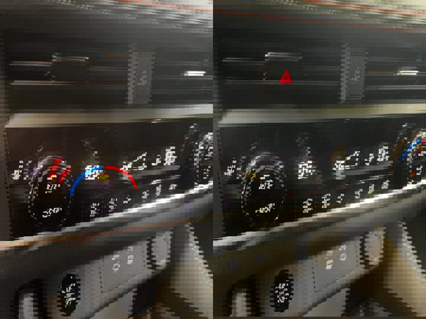 Used 2025 Nissan Rogue SV image 12