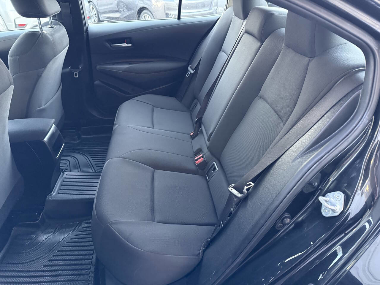 Used 2020 Toyota Corolla LE image 14