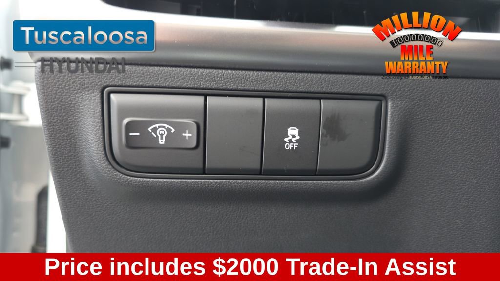 Used 2025 Hyundai Tucson SE FWD image 14