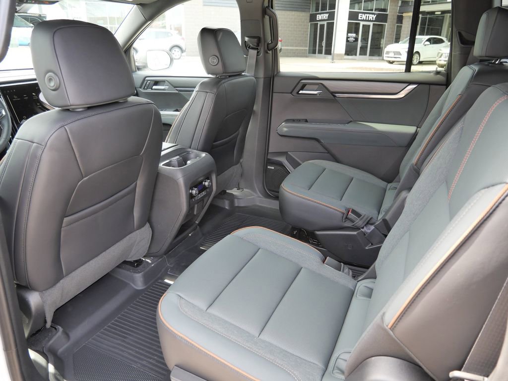 New 2026 GMC Acadia AT4 w/ Luxury Package image 34