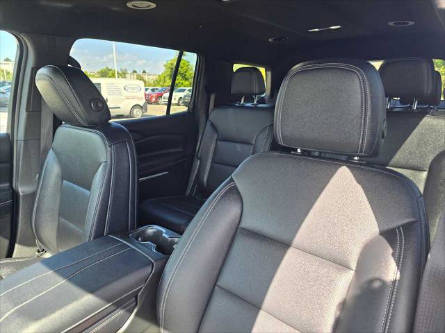 Used 2025 Chevrolet Traverse LT AWD/4WD image 23