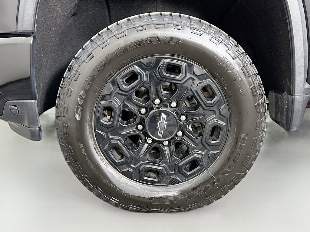 Used 2022 Chevrolet Silverado 2500 LTZ w/ LTZ Plus Package image 31