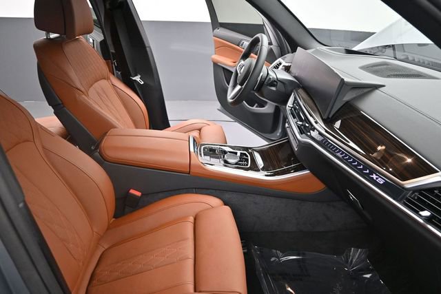 Used 2026 BMW X5 xDrive40i w/ M Sport Package AWD/4WD image 20