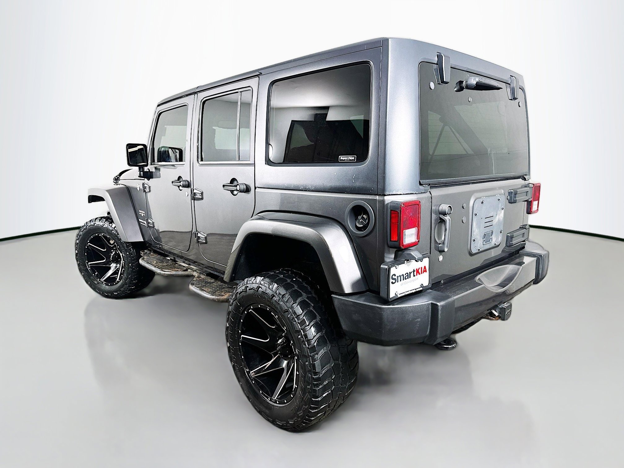 Used 2018 Jeep Wrangler Unlimited Sahara image 5