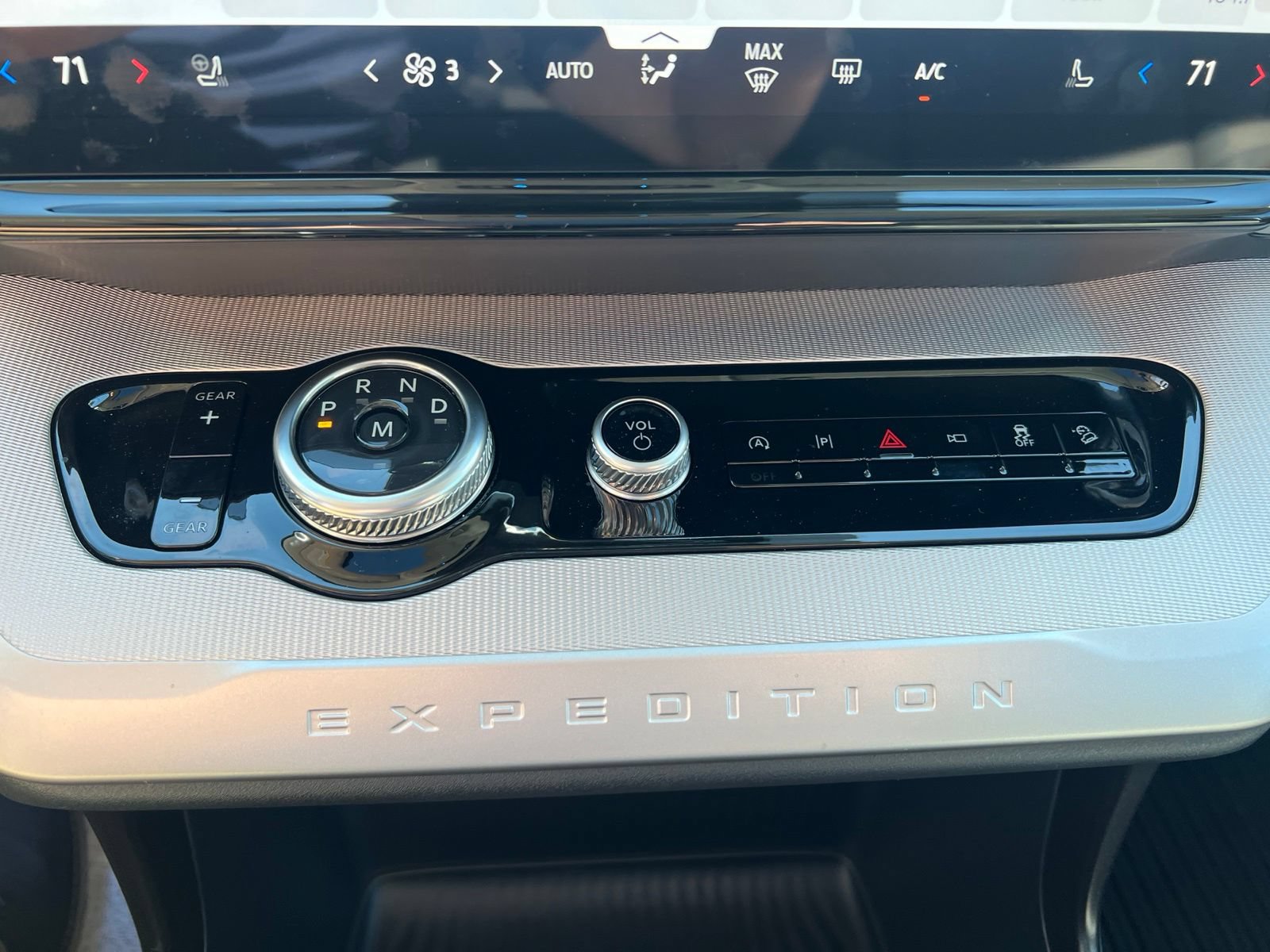 New 2026 Ford Expedition Active AWD/4WD image 36