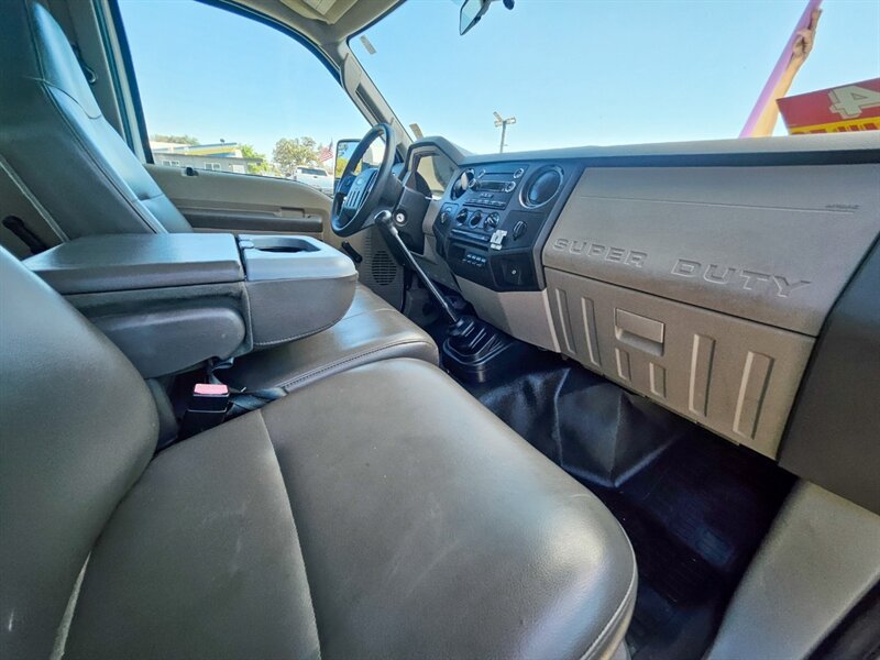 Used 2009 Ford F350 4x4 Crew Cab DRW Super Duty image 17