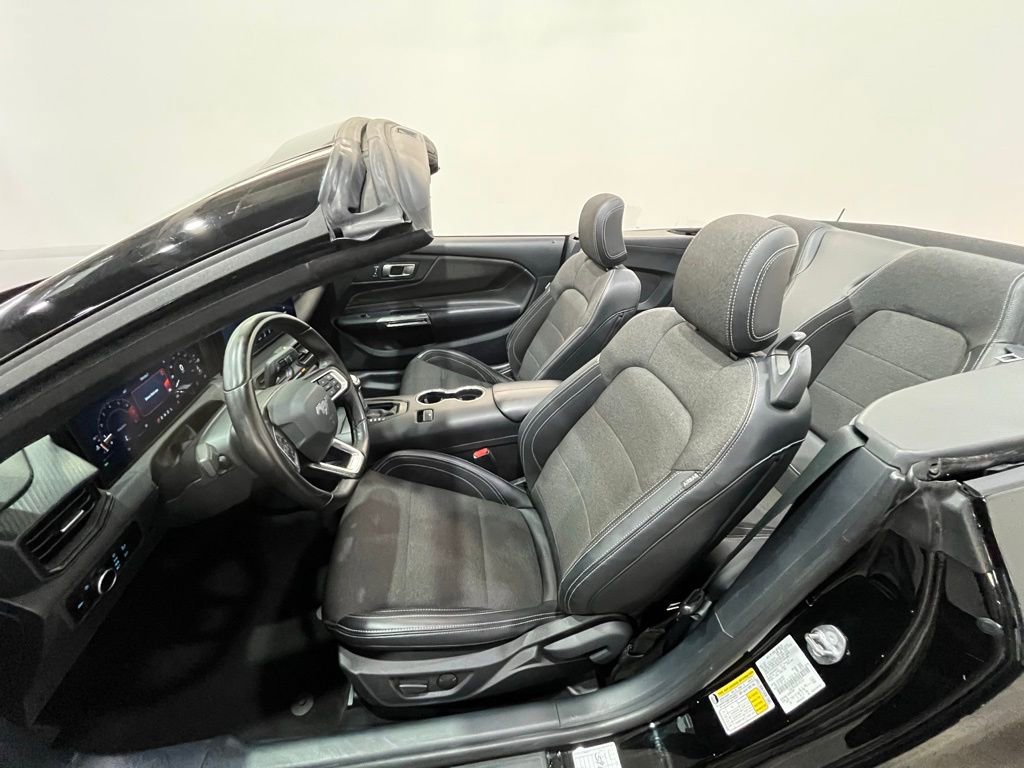 Used 2024 Ford Mustang Convertible RWD image 28