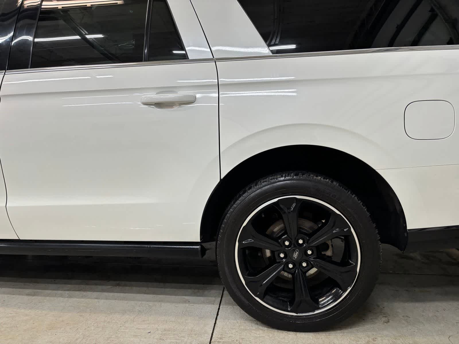 Used 2022 Ford Expedition Max Limited AWD/4WD image 6
