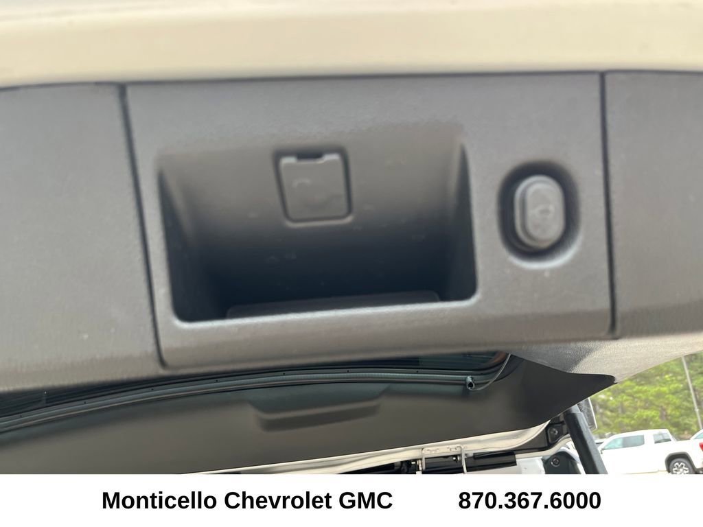 Used 2018 Chevrolet Suburban LT w/ LT Signature Package image 30