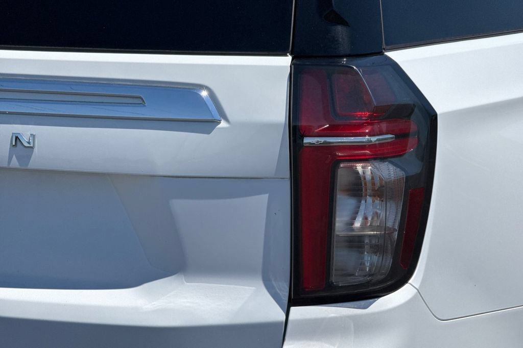 Used 2023 Chevrolet Suburban LT AWD/4WD image 35