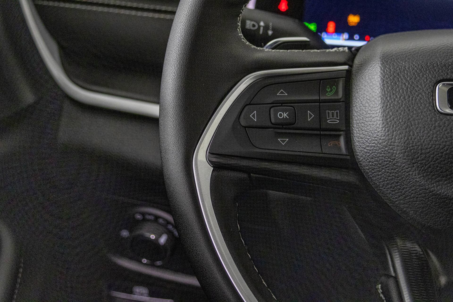 New 2025 Jeep Grand Cherokee L Altitude image 33