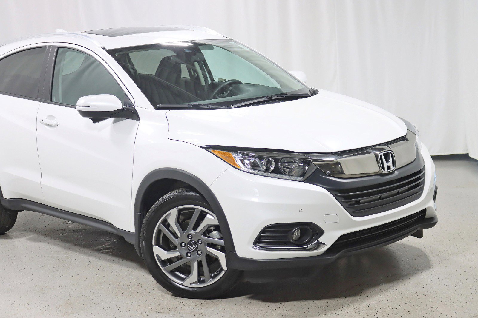 Used 2022 Honda HR-V EX-L image 2