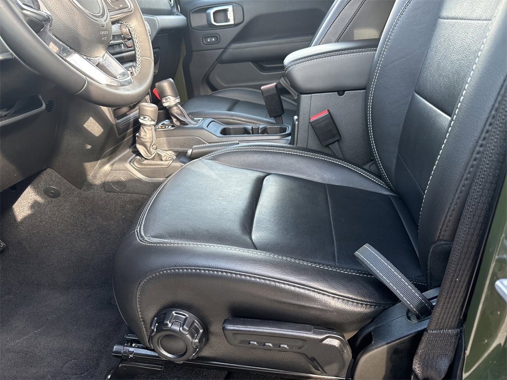 Used 2022 Jeep Gladiator Overland w/ Popular Equipment Package image 9