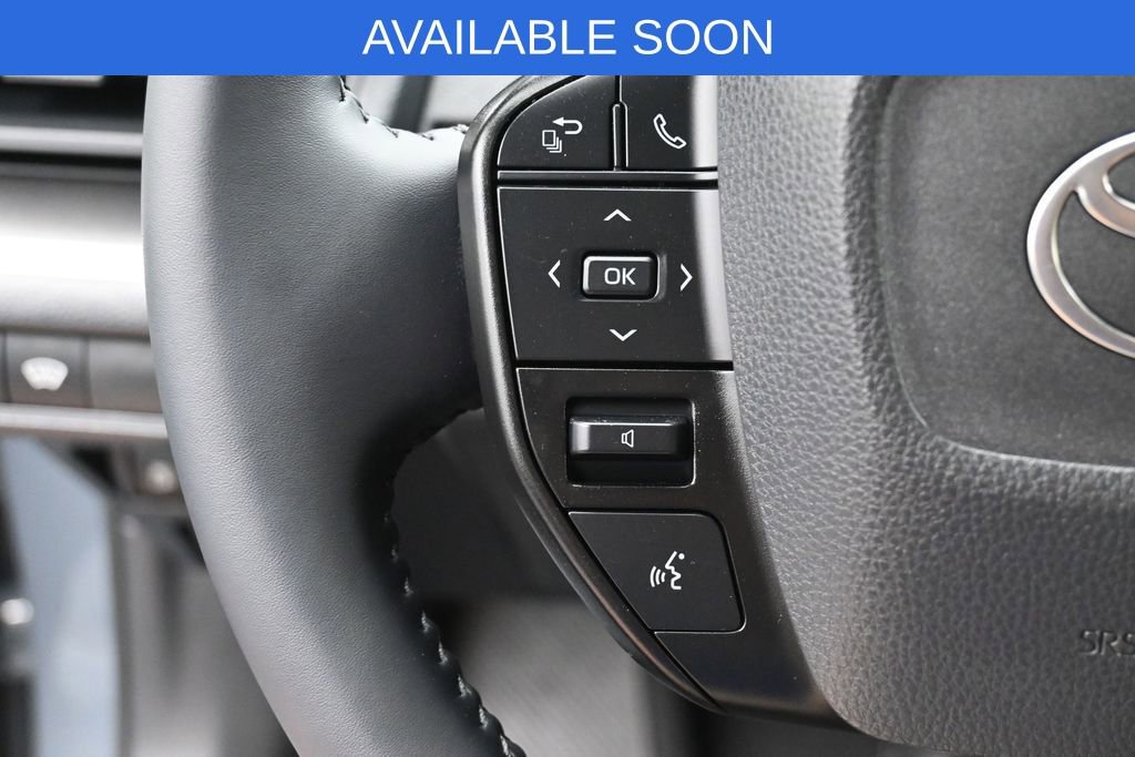 Used 2024 Toyota Prius LE AWD/4WD image 15