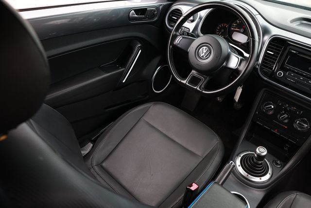 Used 2012 Volkswagen Beetle 2.5 FWD image 23