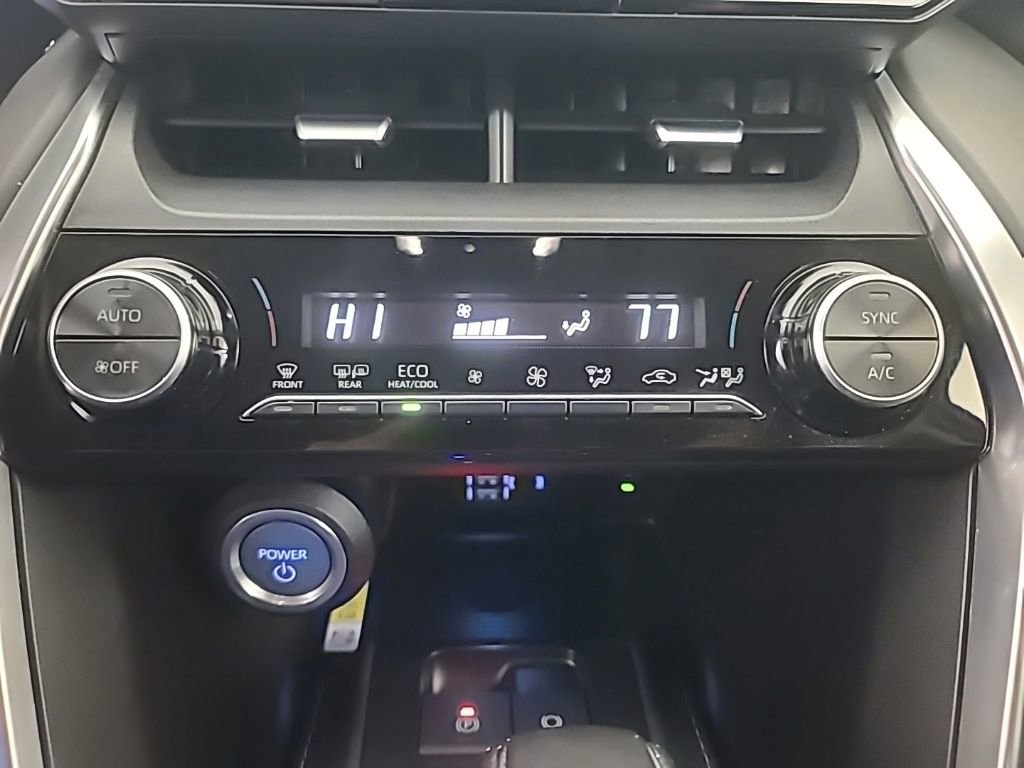 Used 2021 Toyota Venza LE AWD/4WD image 30