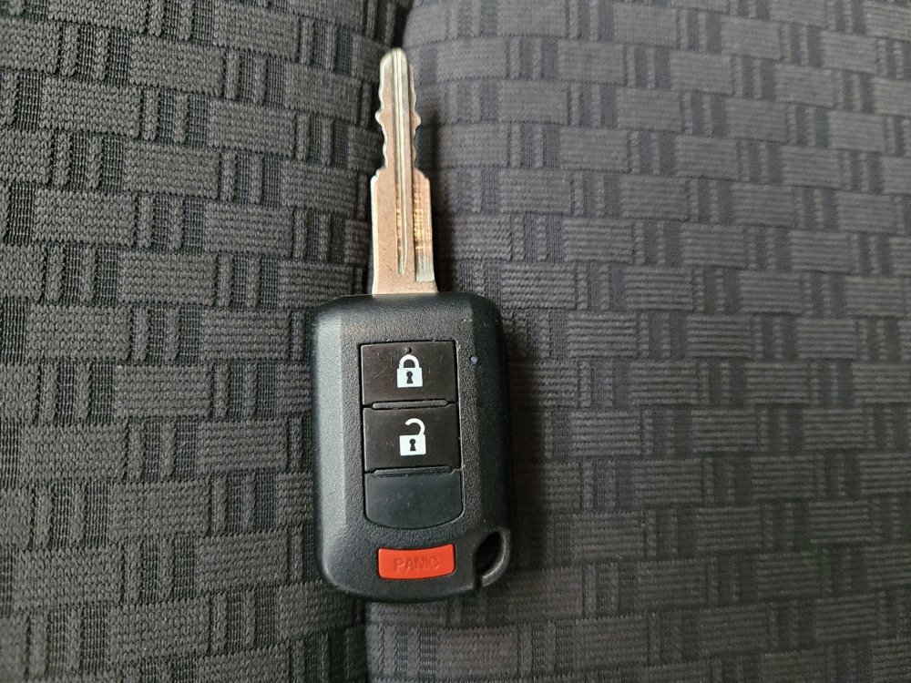 Used 2018 Mitsubishi Mirage ES FWD image 32