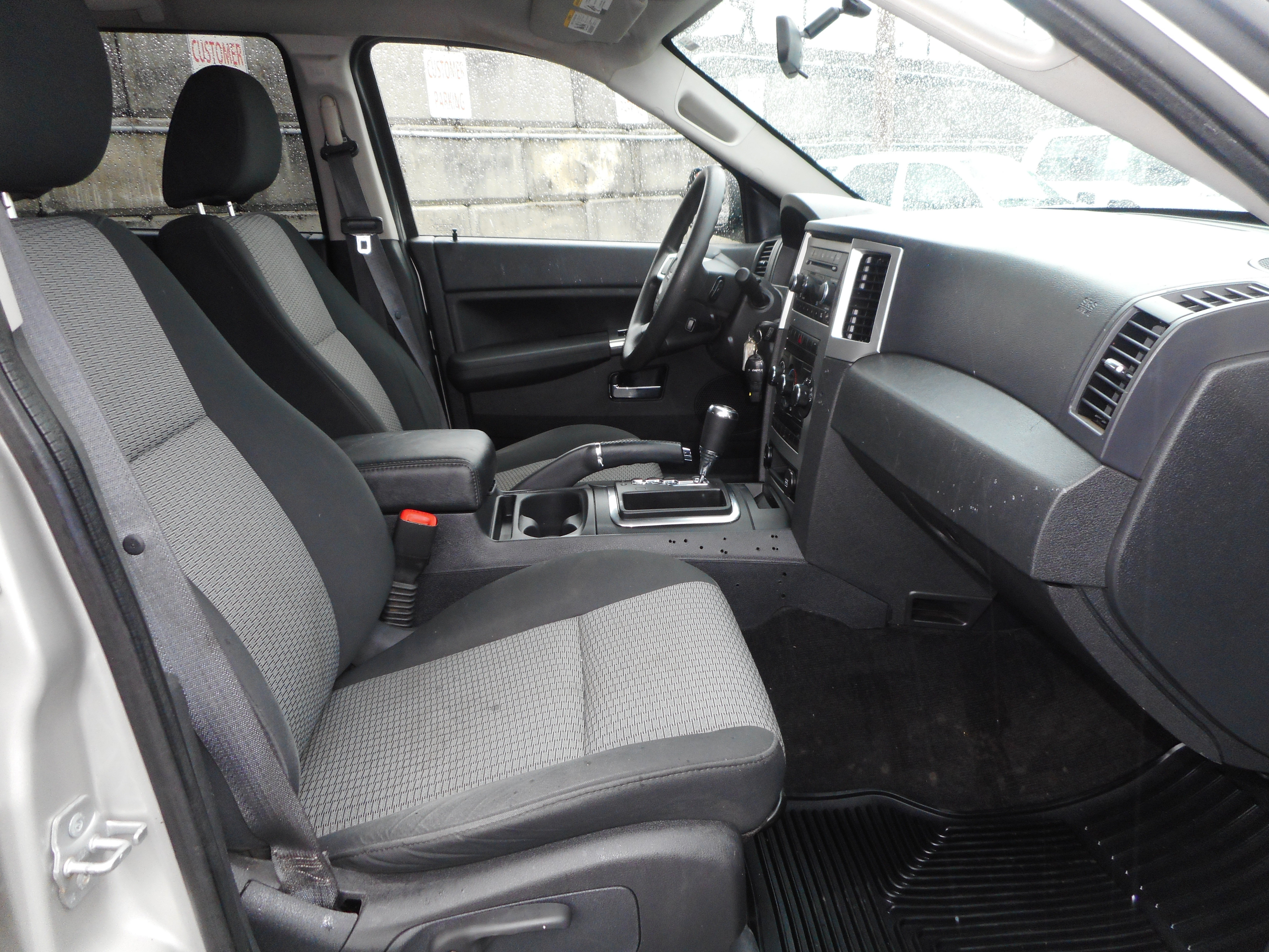 Used 2009 Jeep Grand Cherokee Laredo AWD/4WD image 26