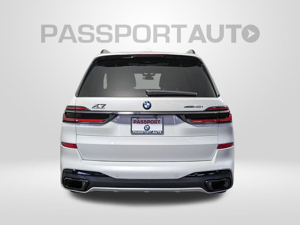 Used 2024 BMW X7 xDrive40i w/ Executive Package image 6